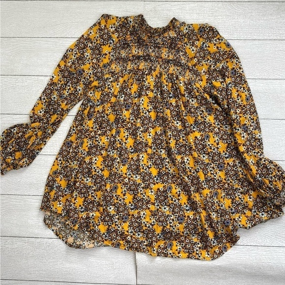 Free People Yellow Flowers I. her Hair Boho Smocked top size S - Picture 8 of 11